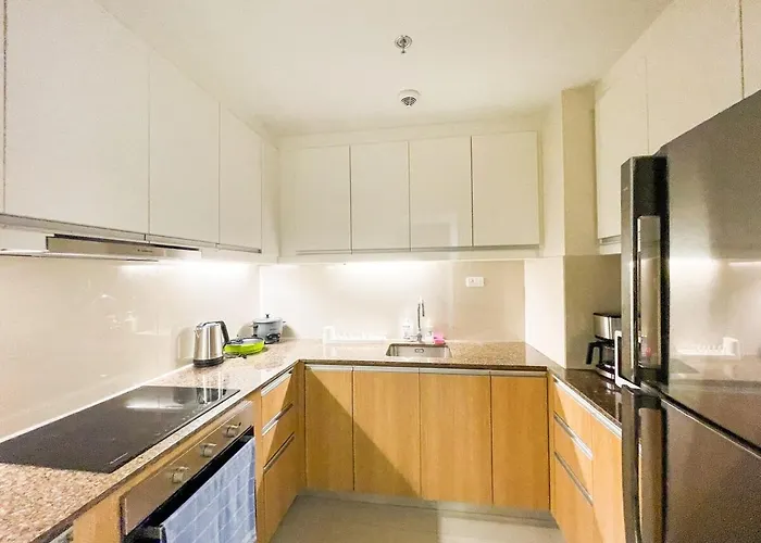Cozy 3br In Bay Near Okada Ii 12pax Apartment