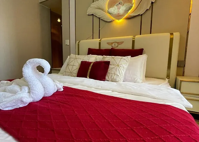 Cozy 3br In Bay Near Okada Ii 12pax * Manila