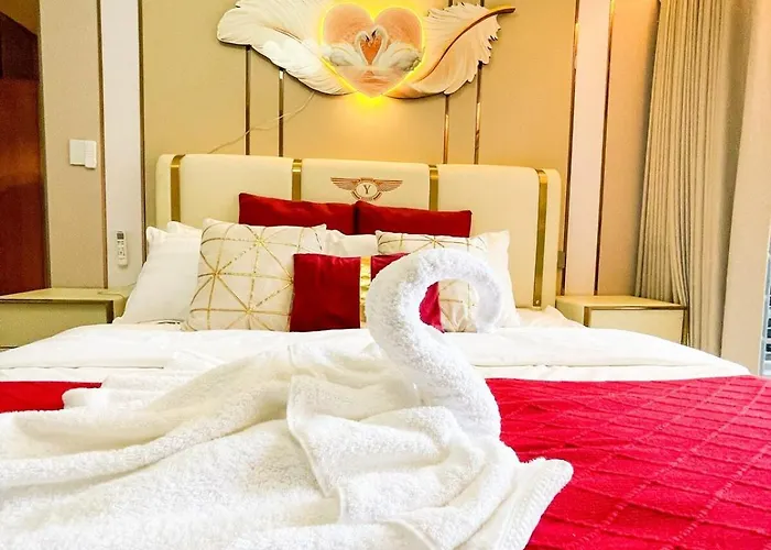 Cozy 3br In Bay Near Okada Ii 12pax Apartment